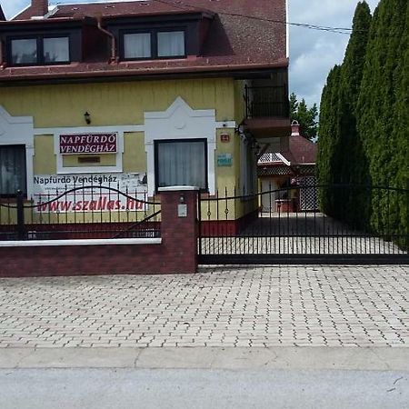 Napfuerdo Vendeghaz Hotell Mezőkövesd Eksteriør bilde